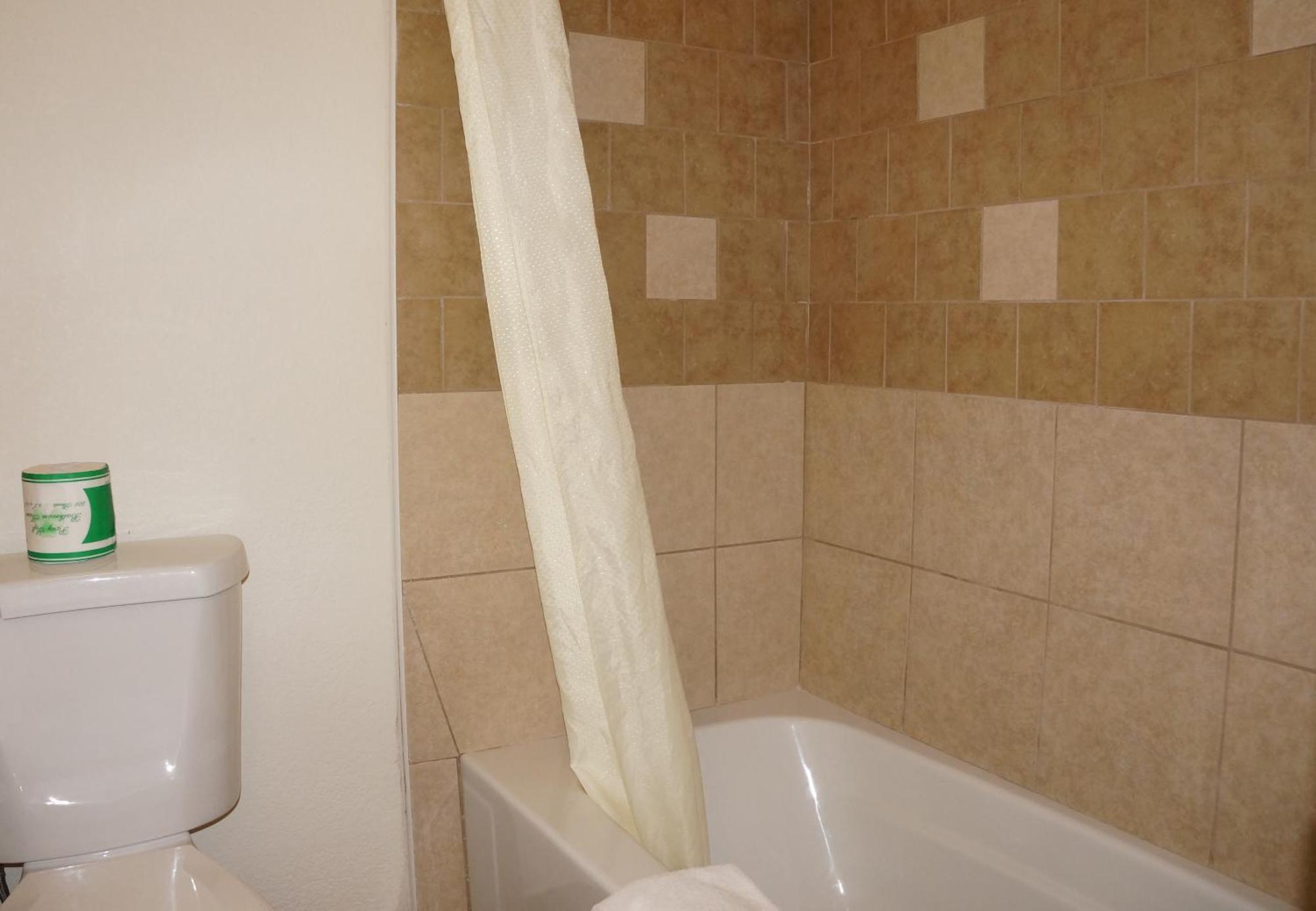 Lake Marina Inn Clearlake Oaks Ruang foto