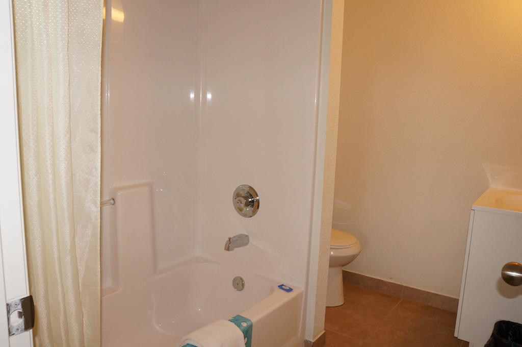 Lake Marina Inn Clearlake Oaks Ruang foto